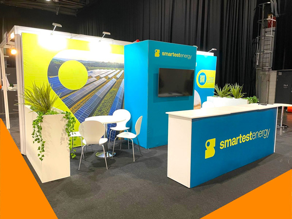 آشنایی با بازاریابی نمایشگاهی؛ مزایا و معایب این شیوه بازاریابی چیست؟